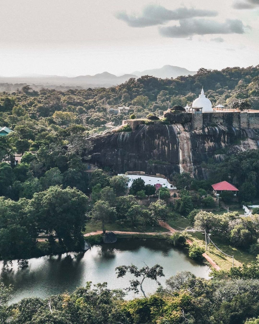Sithulpawwa Rock Temple