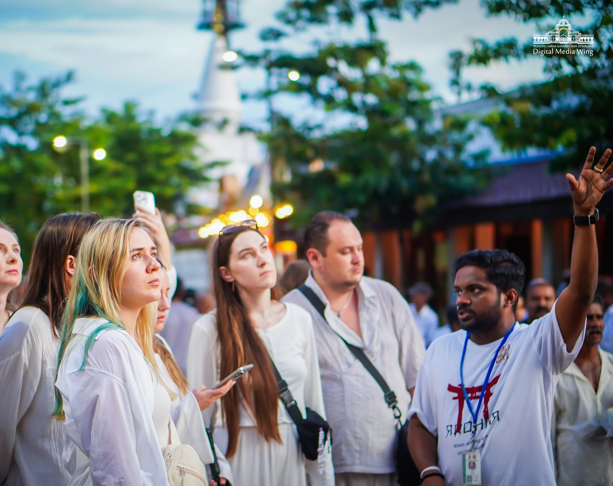 Kataragama Temple at dusk - Buddhist temples Kataragama